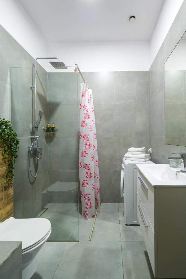Discover Krakow Apartments - 5 Borowickiej St - Studio Next To Opera And Unity Centre Dış mekan fotoğraf